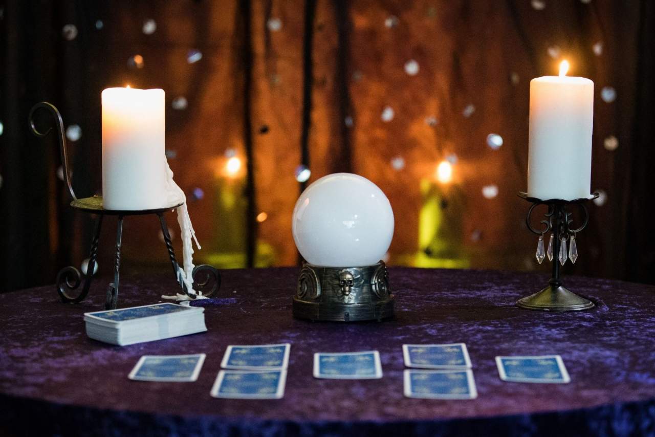Tarot y videncia de la mano de Luz María
