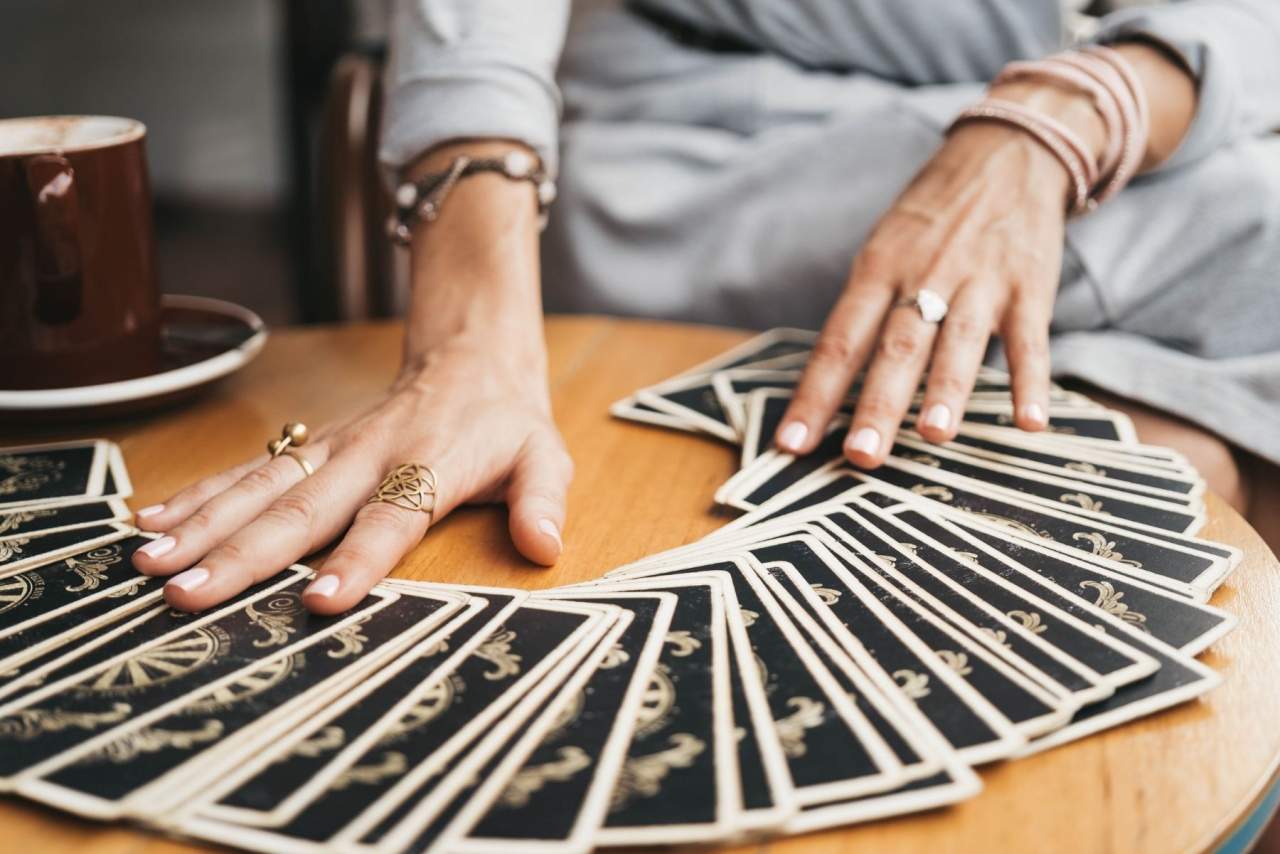 Tarot de Luz María ofrece una sesión gratis durante 5 minutos en su web
