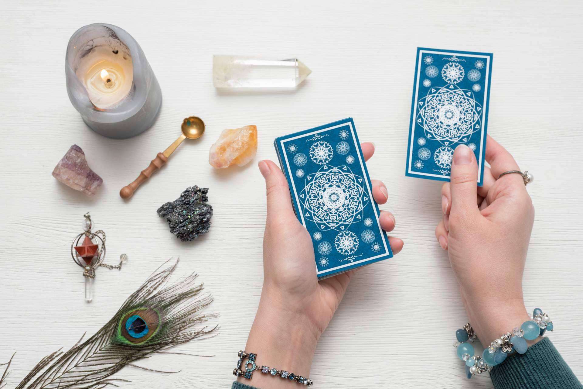 ¿Por qué son tan frecuentes las búsquedas de tarot gratis?, por Leotarot