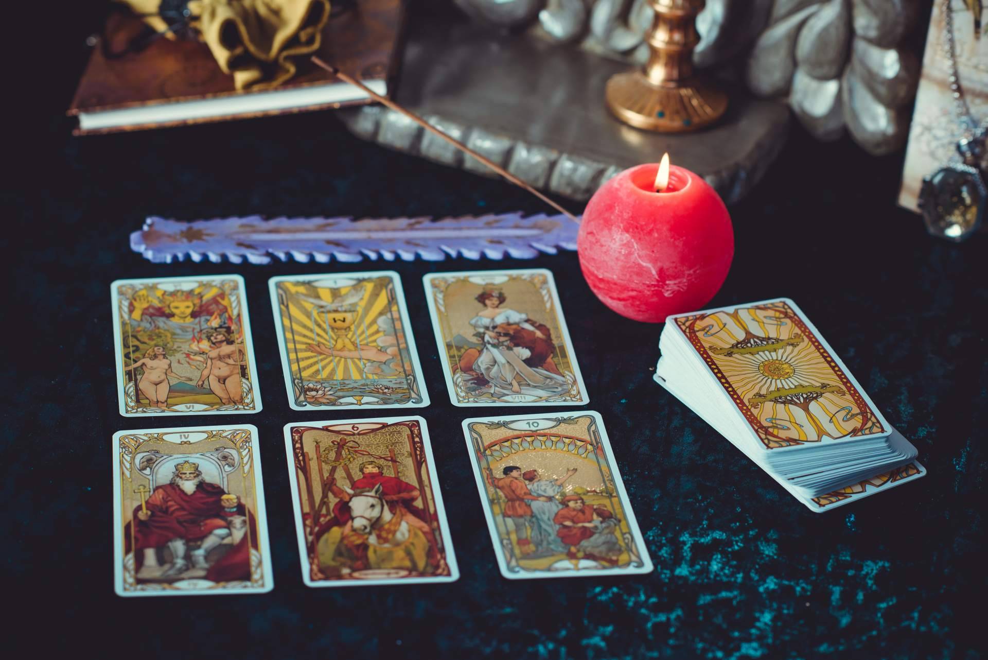 El Tarot de Nayala es proporcionado por Vidente Buena del amor