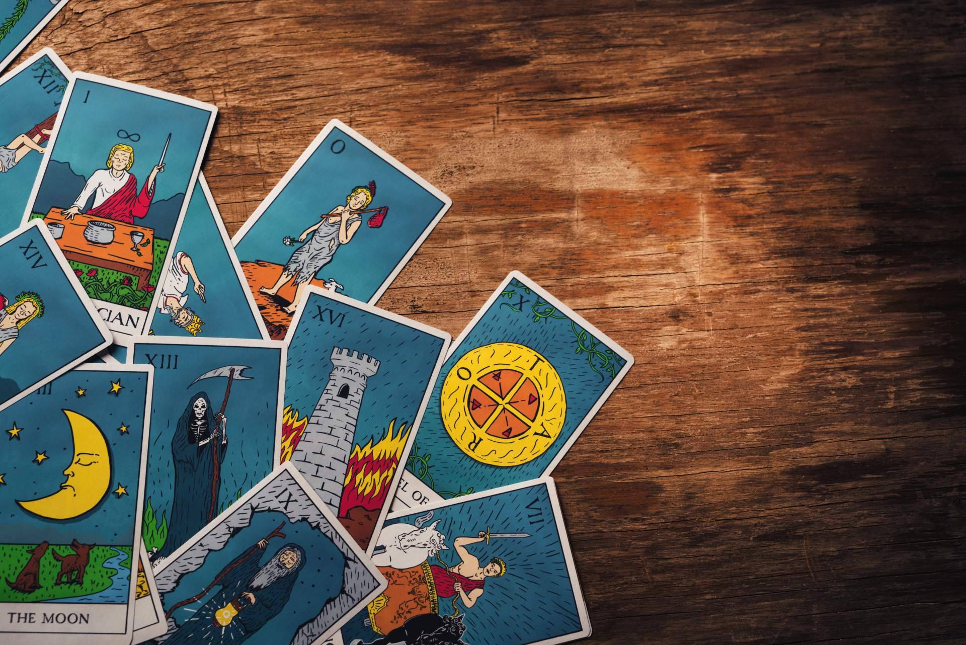 Ruth Montenegro y su gabinete de videntes ofrecen consultas de tarot con Visa