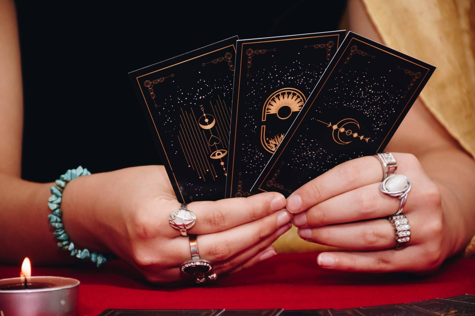 La Casa del Tarot y Videncia ofrece un curso de tarot