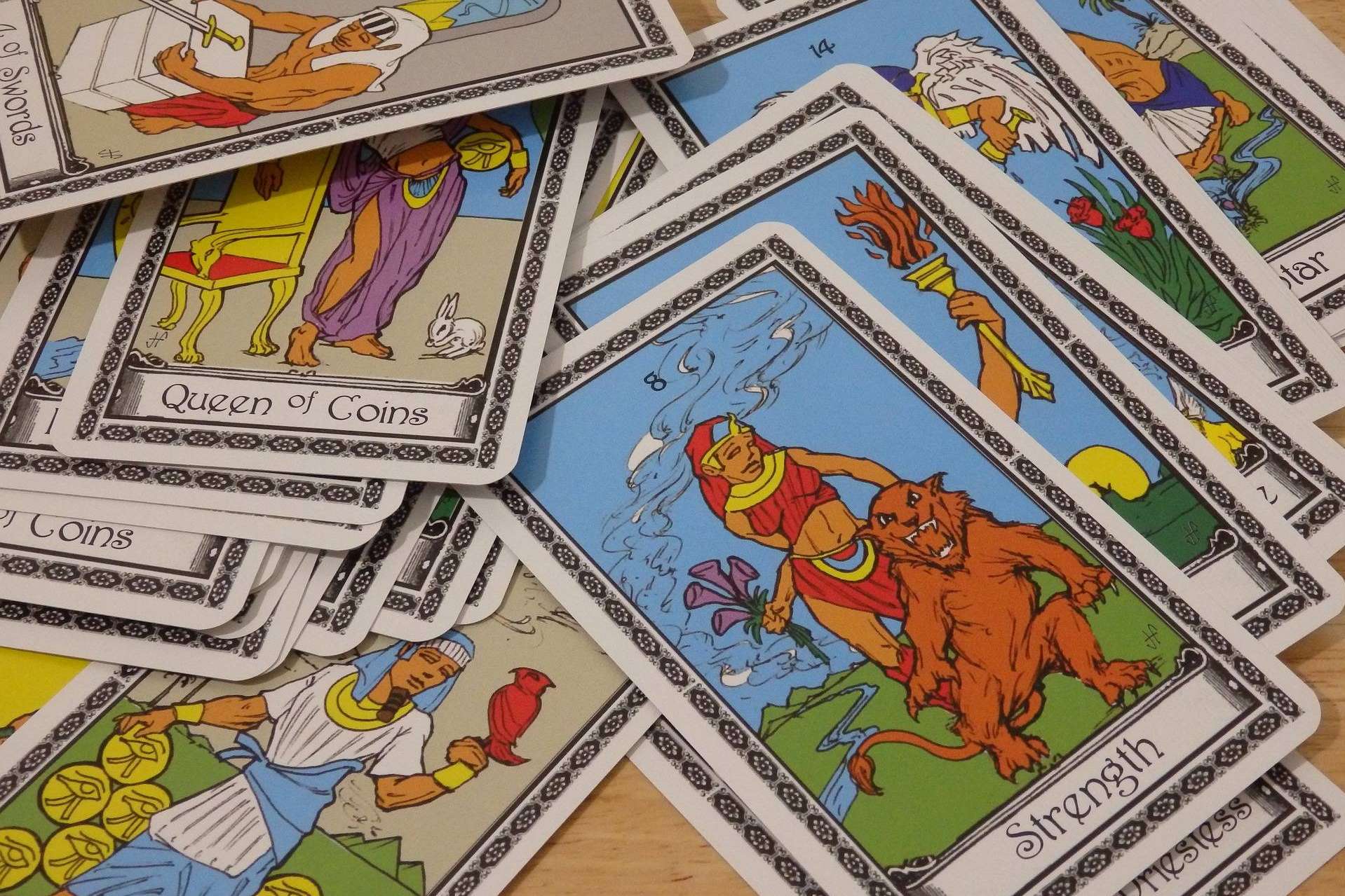 La forma de elegir un buen tarotista online, por Tarot Gitano