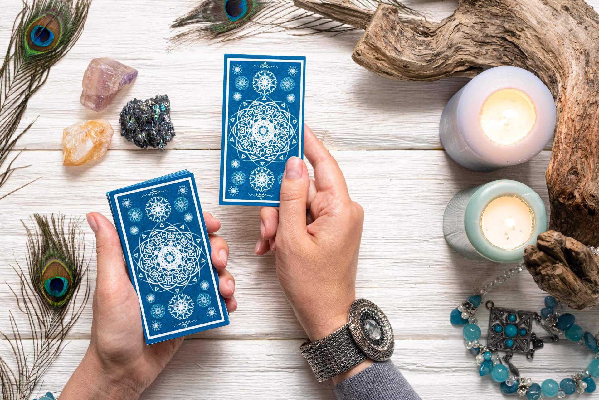 Los servicios de tarot honestos y sinceros de Vidente Xavi